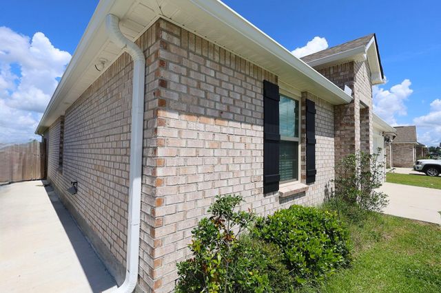 254 Darwen Drive, Raceland, LA 70394