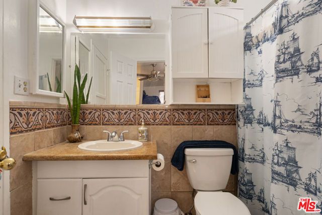 2562 Kurt Avenue, Commerce, CA 90040