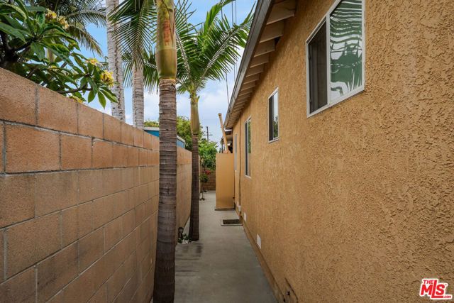 2562 Kurt Avenue, Commerce, CA 90040