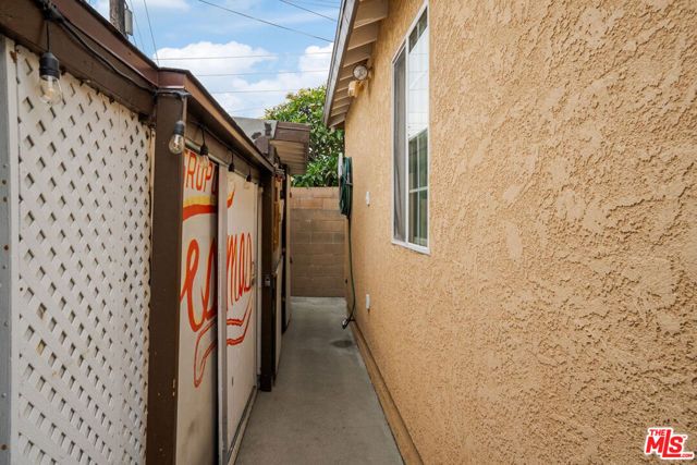 2562 Kurt Avenue, Commerce, CA 90040