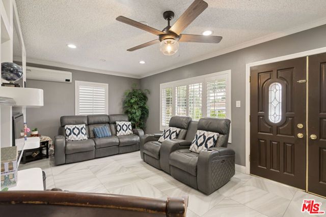 2562 Kurt Avenue, Commerce, CA 90040