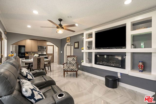 2562 Kurt Avenue, Commerce, CA 90040