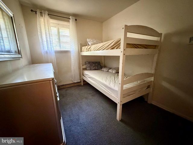 811 LANSDOWNE AVENUE, Camden, NJ 08104