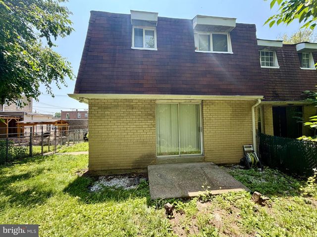 811 LANSDOWNE AVENUE, Camden, NJ 08104