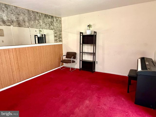 811 LANSDOWNE AVENUE, Camden, NJ 08104
