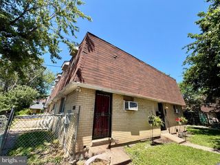 811 LANSDOWNE AVENUE, Camden, NJ 08104