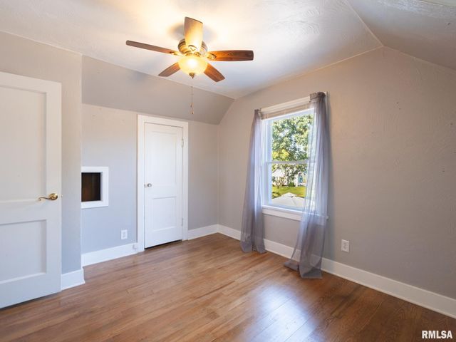 215 Jo Avenue, Germantown Hills, IL 61548