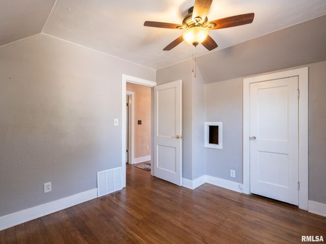 215 Jo Avenue, Germantown Hills, IL 61548