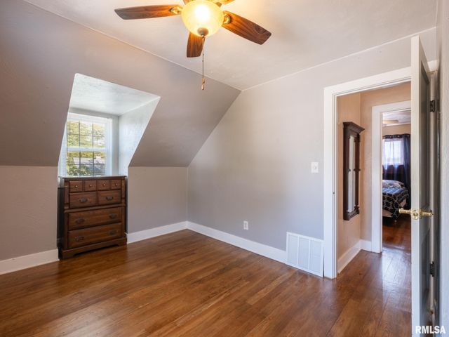 215 Jo Avenue, Germantown Hills, IL 61548