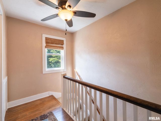 215 Jo Avenue, Germantown Hills, IL 61548