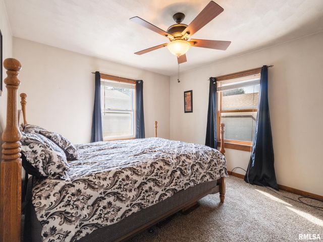 215 Jo Avenue, Germantown Hills, IL 61548