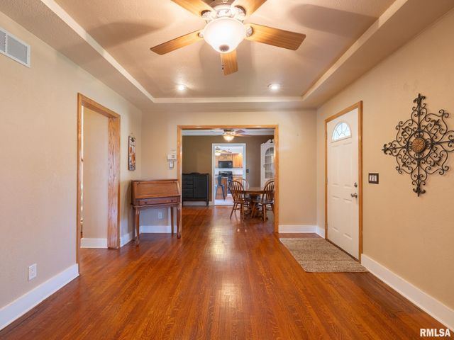 215 Jo Avenue, Germantown Hills, IL 61548