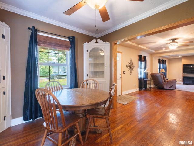215 Jo Avenue, Germantown Hills, IL 61548