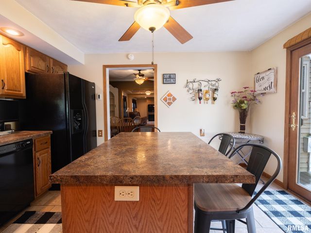 215 Jo Avenue, Germantown Hills, IL 61548