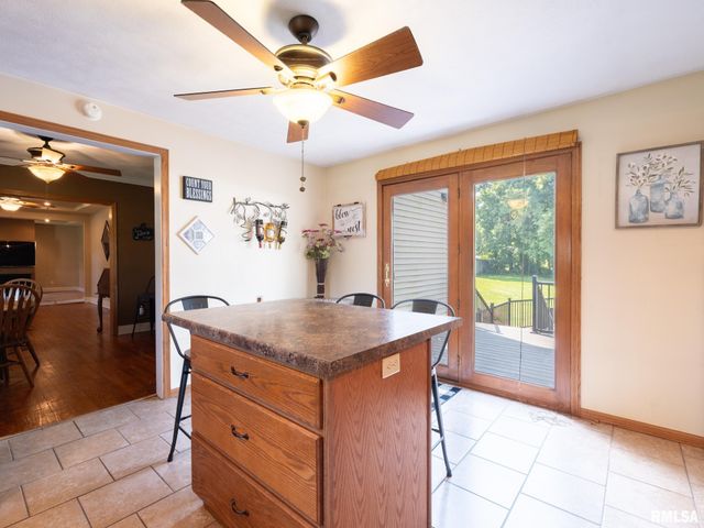 215 Jo Avenue, Germantown Hills, IL 61548