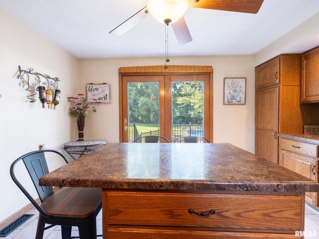 215 Jo Avenue, Germantown Hills, IL 61548