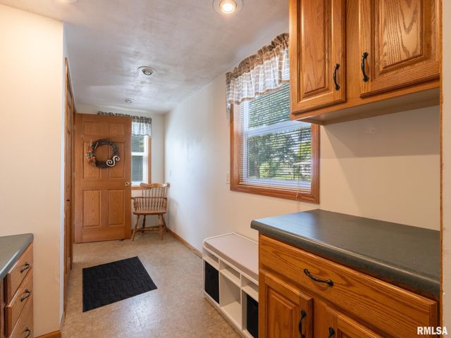 215 Jo Avenue, Germantown Hills, IL 61548