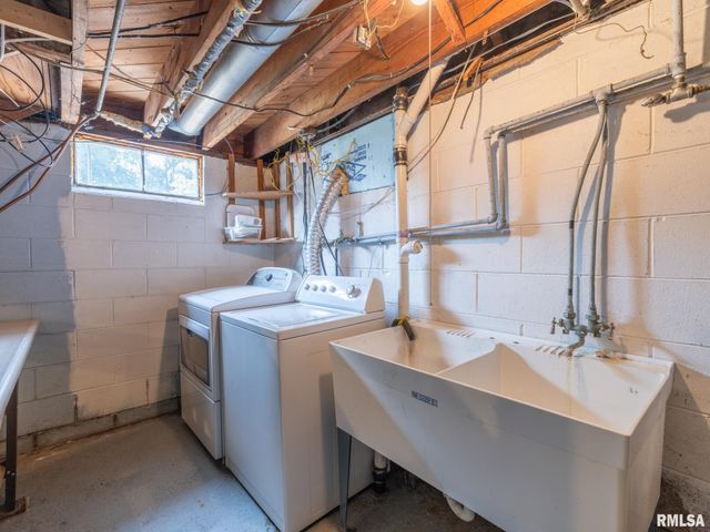 215 Jo Avenue, Germantown Hills, IL 61548