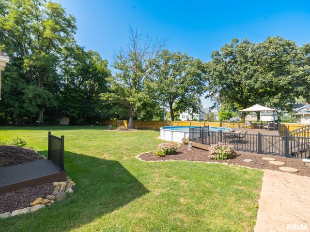 215 Jo Avenue, Germantown Hills, IL 61548