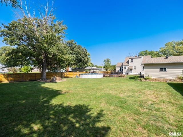 215 Jo Avenue, Germantown Hills, IL 61548