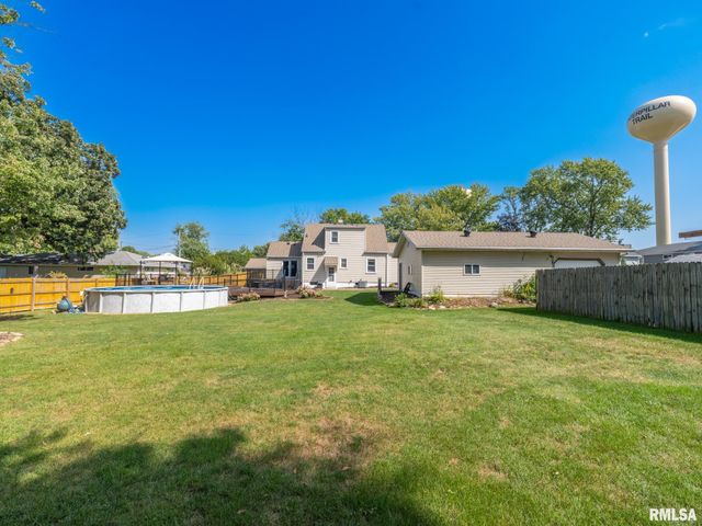 215 Jo Avenue, Germantown Hills, IL 61548