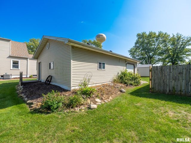 215 Jo Avenue, Germantown Hills, IL 61548