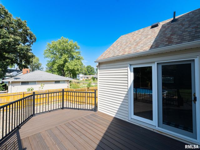 215 Jo Avenue, Germantown Hills, IL 61548