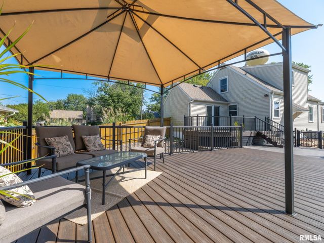 215 Jo Avenue, Germantown Hills, IL 61548