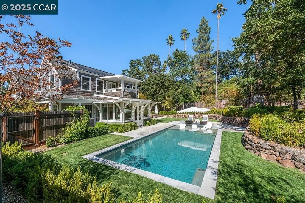 2116 Stewart Ave, Walnut Creek, CA 94596