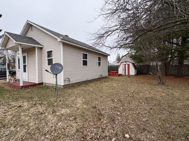 112 W 11th Street, Evart, MI 49631