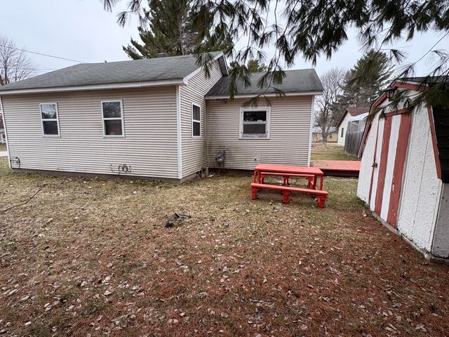 112 W 11th Street, Evart, MI 49631