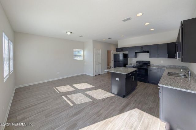 6023 CAROLINES Court, Jacksonville, FL 32277