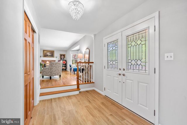 45 W LONG DR, Lawrence Township, NJ 08648