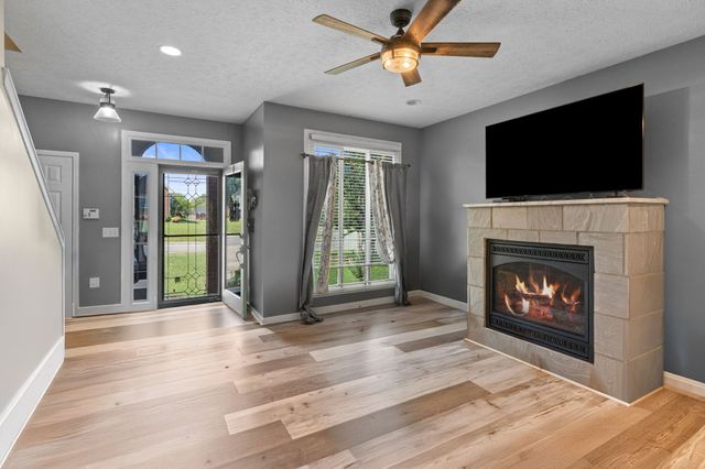 405 Arabian Ln, Springfield, TN 37172