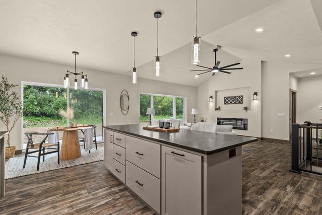 1764 BOBBY JONES DRIVE, De Pere, WI 54115