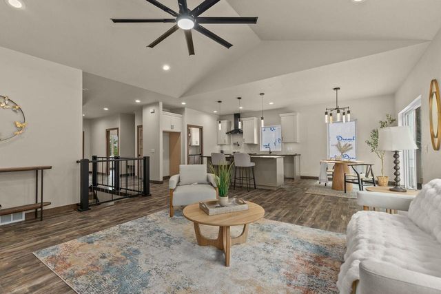 1764 BOBBY JONES DRIVE, De Pere, WI 54115