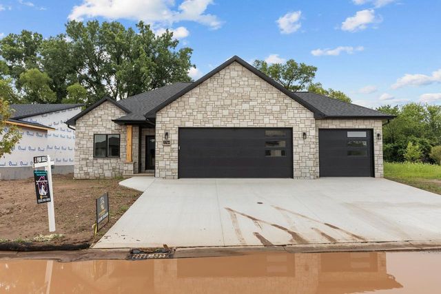 1764 BOBBY JONES DRIVE, De Pere, WI 54115