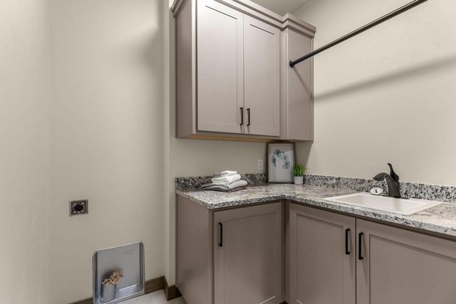 1764 BOBBY JONES DRIVE, De Pere, WI 54115
