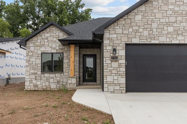 1764 BOBBY JONES DRIVE, De Pere, WI 54115