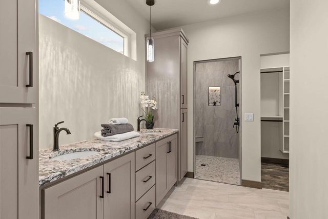 1764 BOBBY JONES DRIVE, De Pere, WI 54115