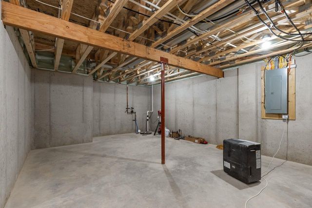 1764 BOBBY JONES DRIVE, De Pere, WI 54115