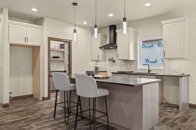 1764 BOBBY JONES DRIVE, De Pere, WI 54115