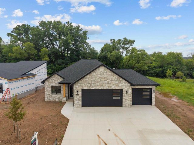 1764 BOBBY JONES DRIVE, De Pere, WI 54115