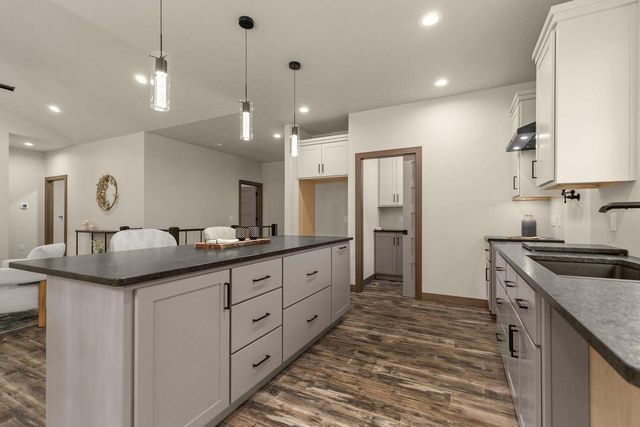 1764 BOBBY JONES DRIVE, De Pere, WI 54115