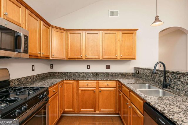 5011 Kathryn Glen Drive, Acworth, GA 30101