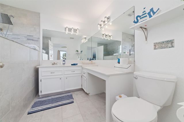 18506 E De Vaca, Galveston, TX 77554