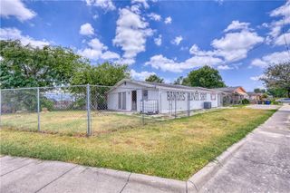 1917 Ayers St, Corpus Christi, TX 78404