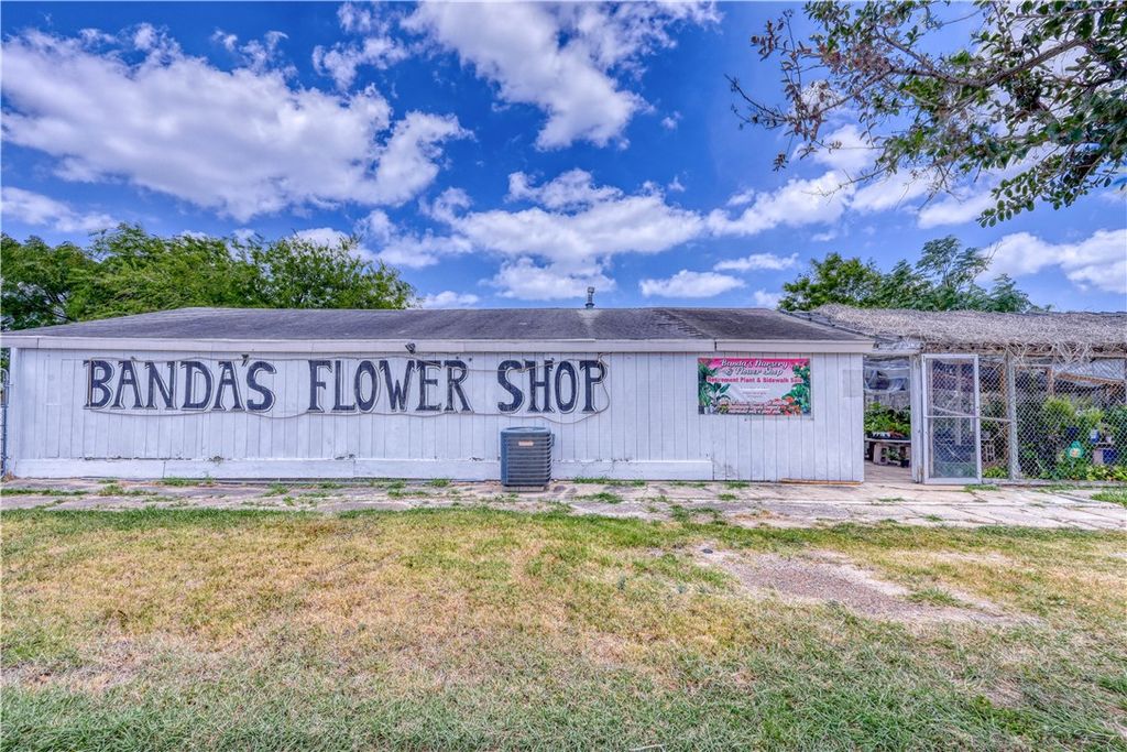 1917 Ayers St, Corpus Christi, TX 78404 — photo 2