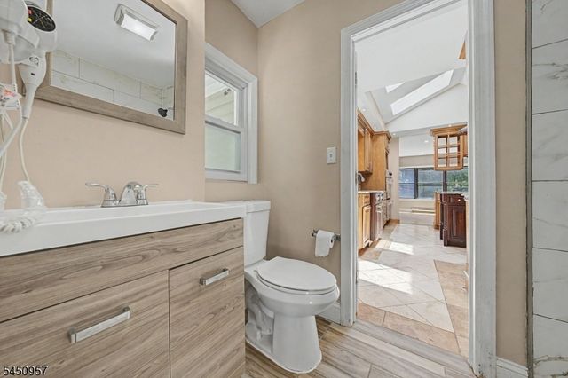 49 Omaha Ave, Rockaway Twp., NJ 07866