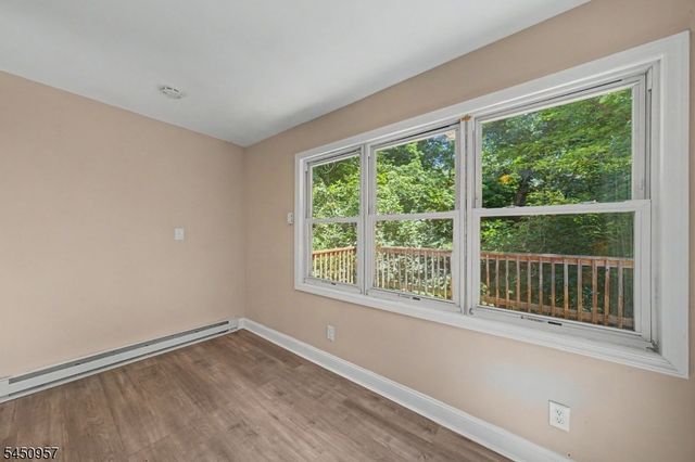 49 Omaha Ave, Rockaway Twp., NJ 07866